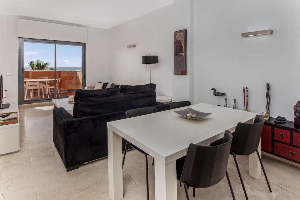 Rock Bay Apartment With Wonderful Sea View And 5 Minutes From The Beach Manilva Bagian luar foto
